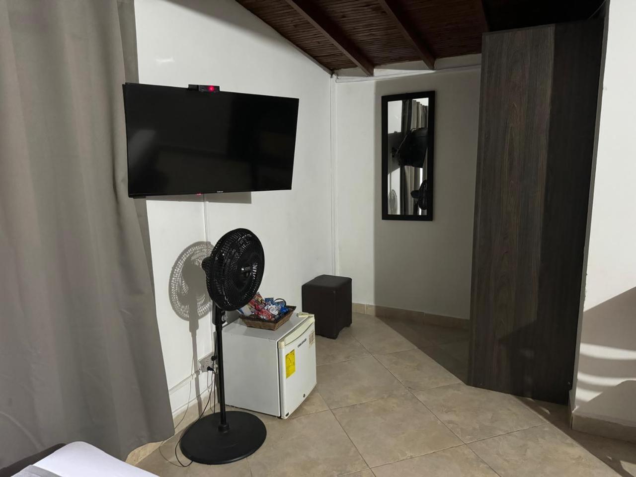 Gemas San Joaquin 1 Hotel Medellin Exterior photo