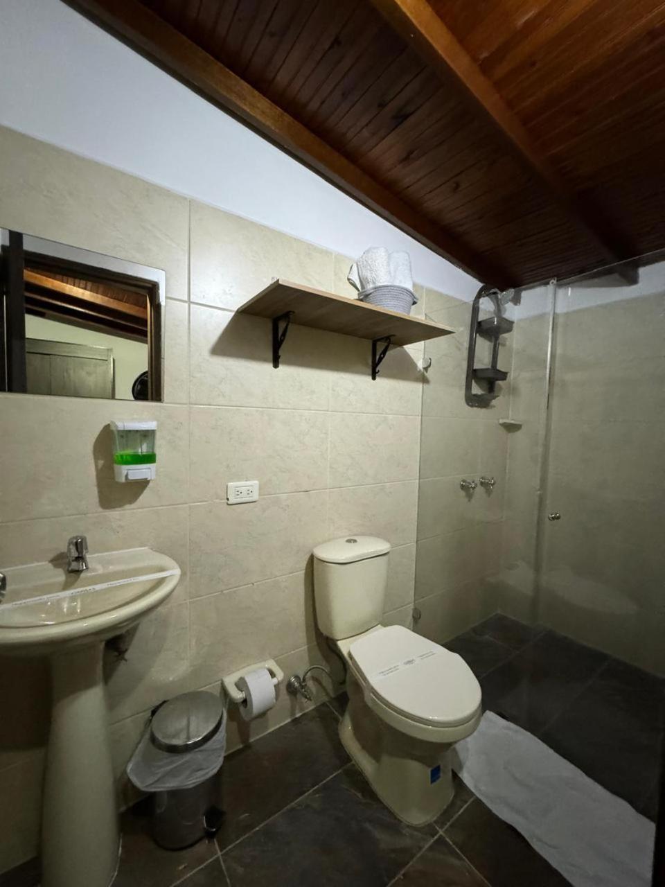 Gemas San Joaquin 1 Hotel Medellin Exterior photo