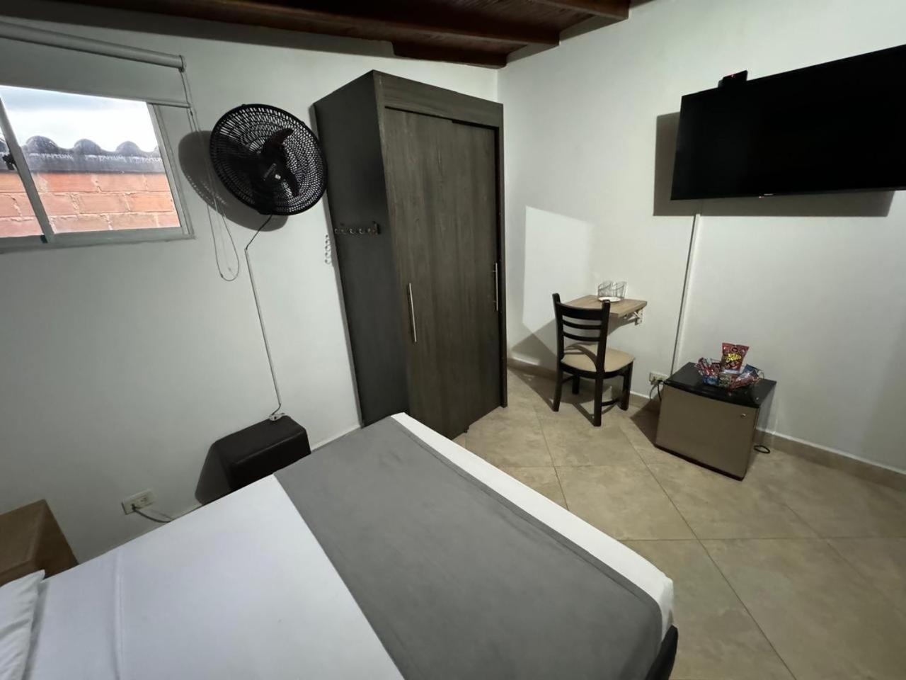 Gemas San Joaquin 1 Hotel Medellin Exterior photo